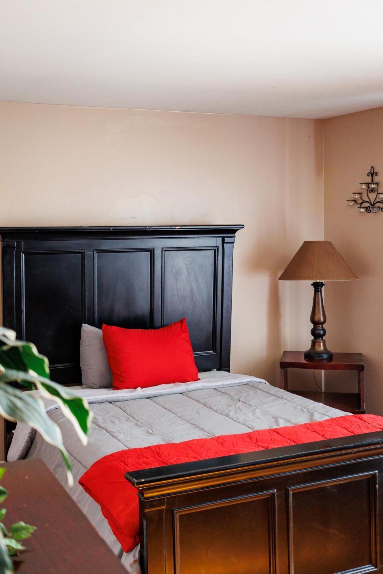 Villa In The Heart Of The Qc! Charlotte Esterno foto